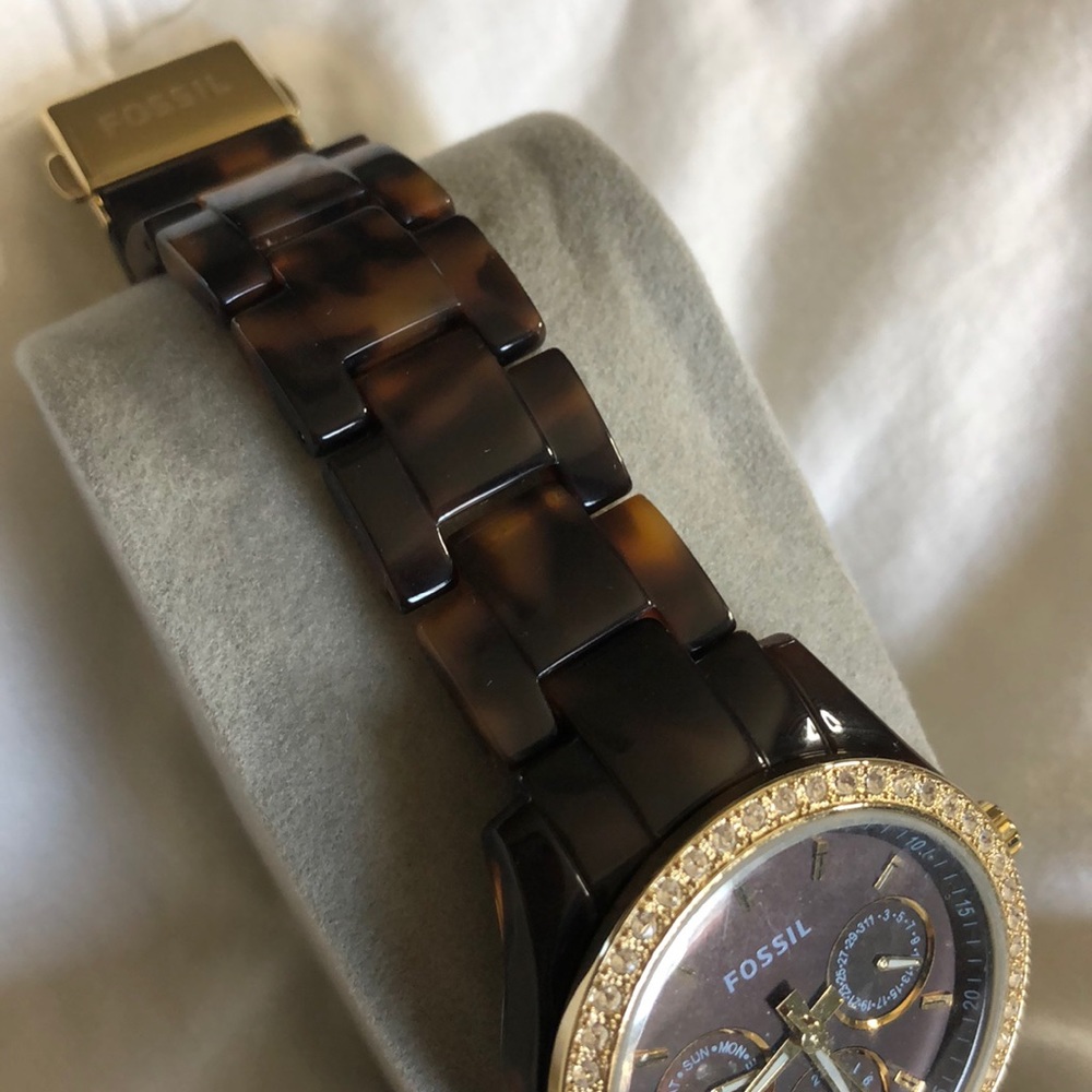 Tortoise Fossil Watch - Picture 2 of 4